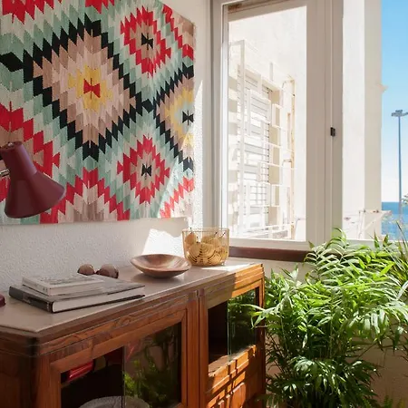 Beach Apartment *